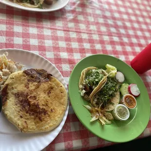 Taco Carnitas, Taco Res, Horchata