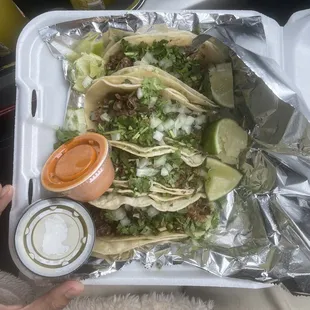 Tacos of lengua and cabeza