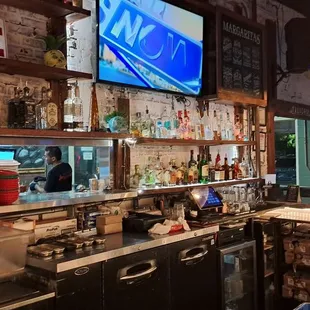 Bar 2