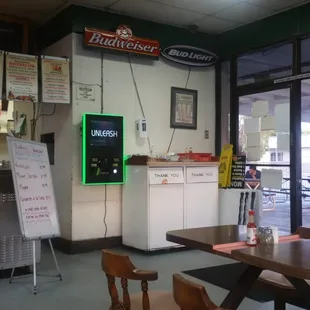 Ami jukebox high Jack the music for a price