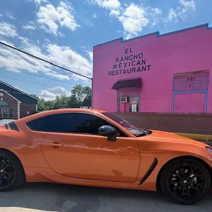 Este es El Tigre saliendo Taqueria El Rancho!