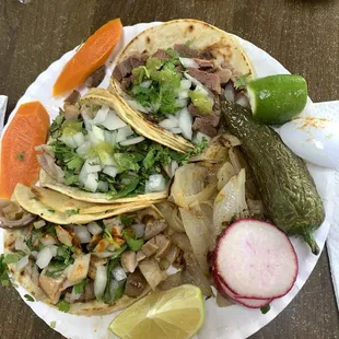 tacos de buche y lengua