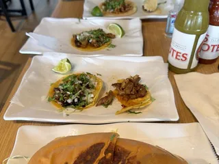 Tacos El Bigotes