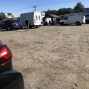 Packed lot! It's so popular during the lunch hour!