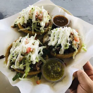 Sopes! (Asada,pollo,pastor, lengua,cabeza,carnitas, chorizo,)