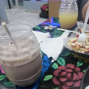 Large Horchata and Marañón