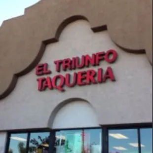 The front of the taqueria