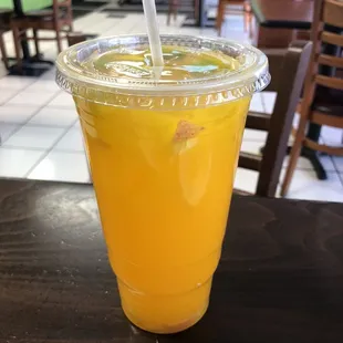 Agua de fruta (mixed fruitade)