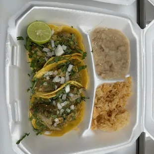 Guisado verde taco plate