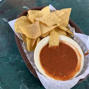 Food - chips and salsa