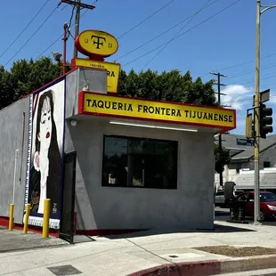 Corner of Cypress Avenue at Pepper Ave