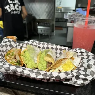 Some tacos and agua frescas
