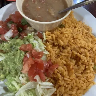 Ranchero beans, rice and toppings