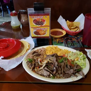 Jalisciense Plate only $6.99 at lunch time. Yeah, fajitas for $6.99.