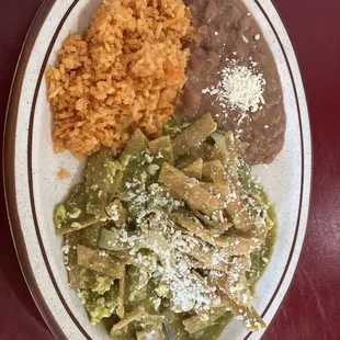 Green salsa chilaquiles