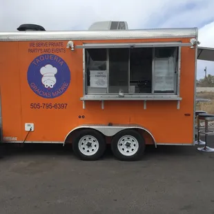 Very nice food truck