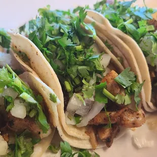 Tacos de pollo.