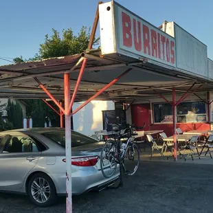 Park in some shade, eat outdoors or drive on out and take it to go