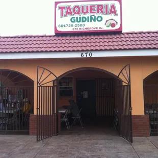 the entrance to the restaurant