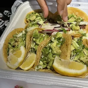 Lengua &amp; Cabeza tacos