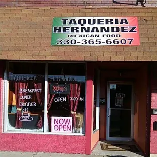 Taqueria Hernandez
229 E Third St 
Uhrichsville ,Oh 44683