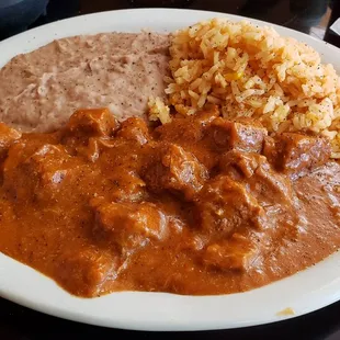 Carne guisada lunch special.