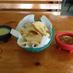 Taqueria Jalisco (yummy warm/spicy red sauce)