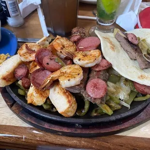 Awesome flavorful and look at the green drink super good.....