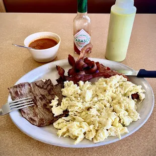 Steak, eggs &amp; bacon (à la carte)