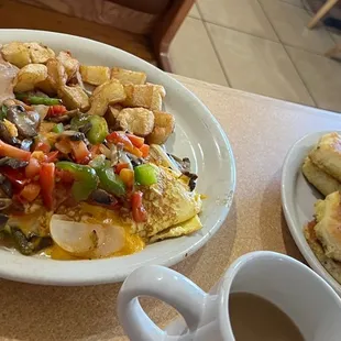Omelette &amp; biscuits &amp; gravy. Yummy