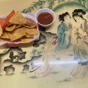 Warm chips with salsa &amp; you&apos;ll enjoy the Interesting table tops!