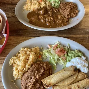 Carne guisada lunch plate &amp; chicken flauta lunch plate