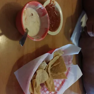 Queso, chips, and salsa.  House made chips!