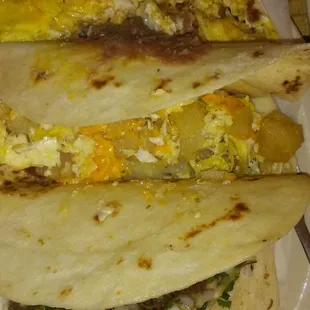 Breakfast tacos before we went to float down the river. Delicios.
