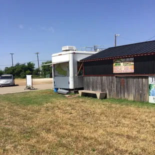 the outside of a taqueria