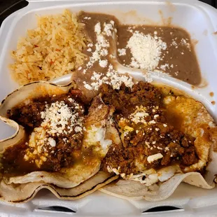 HUEVOS RANCHEROS w/ Chorizo