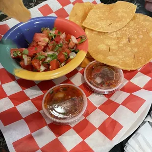 Chips and salsa