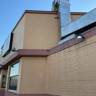Exterior of Taqueria La Bamba in Richmond.