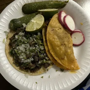 Pedí una orden de tacos de birria me lo cobraron completo y me dieron un taco de birria y un taco de lengua