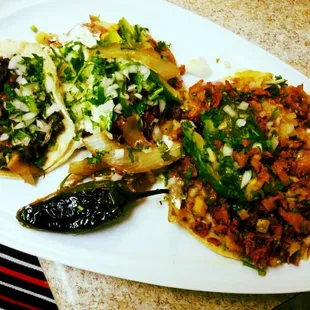 Wow. These guys just keep getting better. Tacos pastor y cabeza and gringas con pastor. So. Frakking. Delicious.