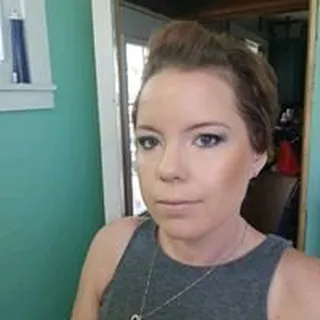 Shelly R.
