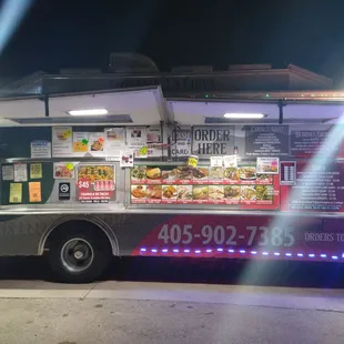 a taqueria truck at night
