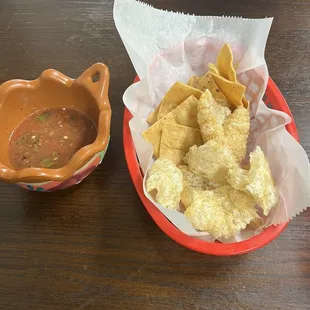 Chips &amp; salsa