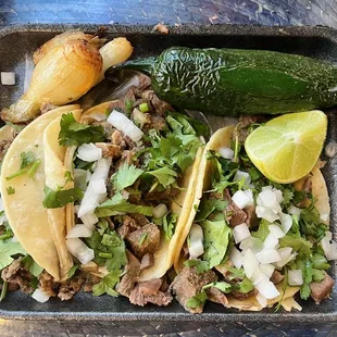 2 lengua, 1 asada