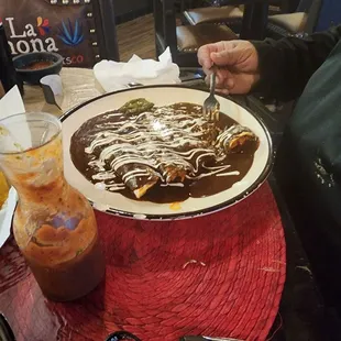 Mole enchiladas