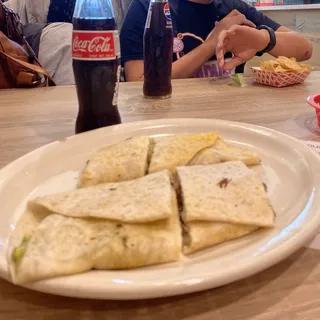 Quesadilla Suiza