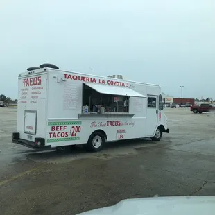 By the Winn-Dixie on Chef Highway!