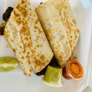 Steak burrito w/ onions