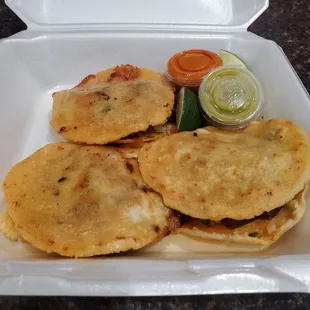 Lengua Gorditas