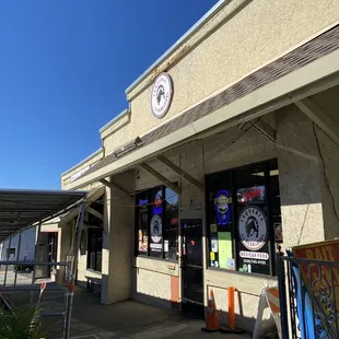the outside of a taqueria